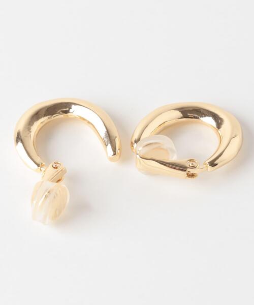 SMELLY(スメリー)の「メタルカーブフープイヤリング(イヤリング・レディース・ゴールド/シルバー・-)」の9枚目の写真