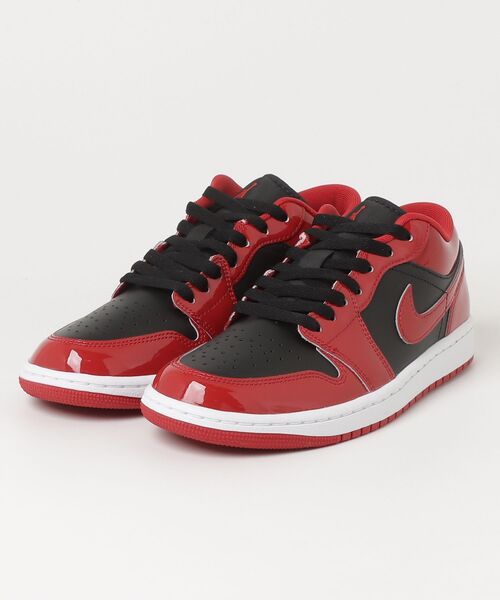 JORDAN BRAND(ジョーダンブランド)の「AIR JORDAN 1 LOW SE(スニーカー・メンズ・レッド・25.5cm/26.0cm/26.5cm/27.0cm/27.5cm/28.0cm/29.0cm)」の1枚目の写真