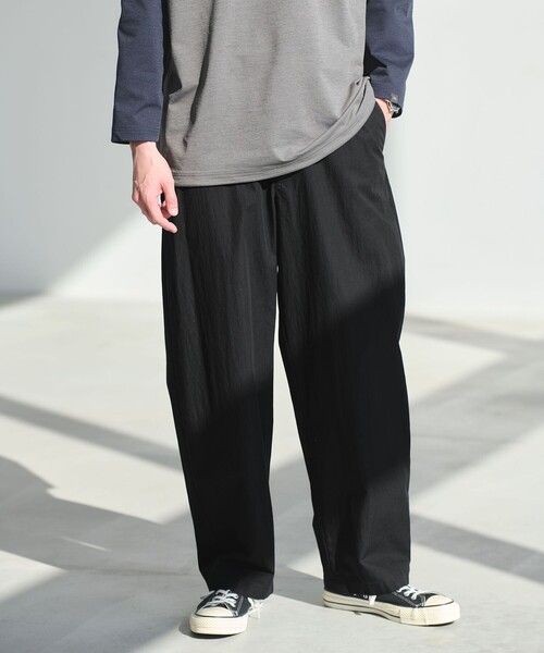 green label relaxing（グリーンレーベルリラクシング）の「コットン ナイロン バレル ワイド イージーパンツ W4（その他パンツ・メンズ・ブラウン系/ブラック/ダークグレー・S/M/XL/L）」の2枚目の写真