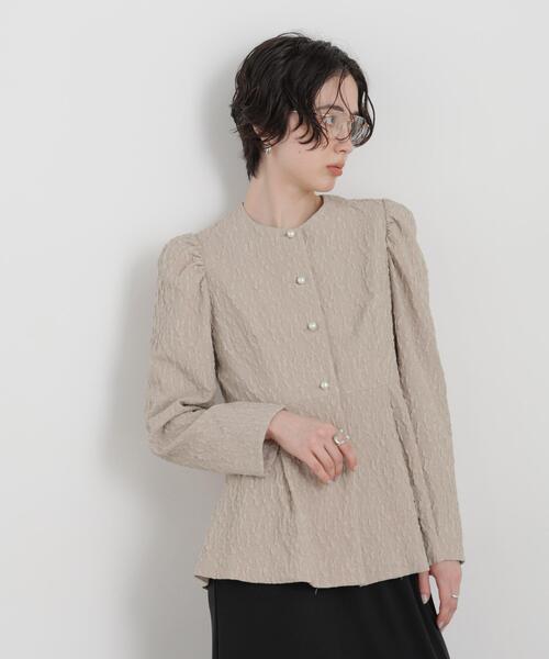 troisiemeCHACO(トロワズィエムチャコ)の「troisieme chaco/別注 PUFFY JACQUARD ジャケット(ノーカラージャケット・レディース・ベージュ/ネイビー・38)」の5枚目の写真