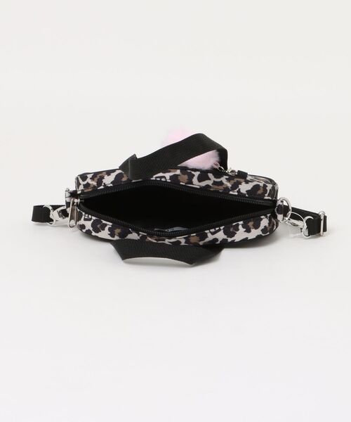 GYDA（ジェイダ）の「【GYDA/ジェイダ】 ファーチャーム付きポリスクバポーチ（ポーチ・レディース・ブラック/ピンク/レオパード・FREE）」の7枚目の写真