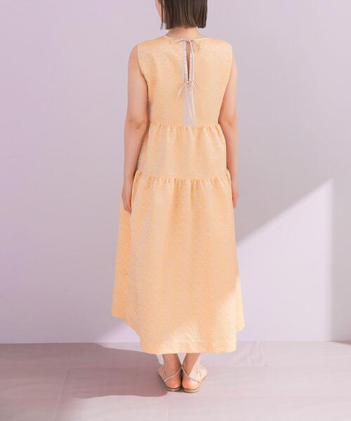 URBAN RESEARCH ROSSO WOMEN(アーバンリサーチ ロッソ)の「フラワージャガードフォルムワンピース(ワンピース・レディース・オレンジ/ネイビー・FREE)」の3枚目の写真