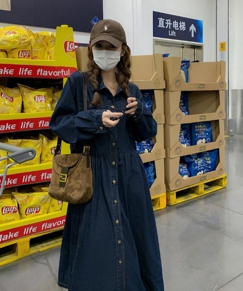 FAVORITO(ファヴォリート)の「デニムシャツワンピース(ワンピース・レディース・ブルー・M/L/XL)」の7枚目の写真