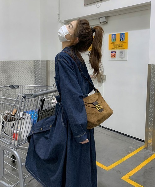 FAVORITO(ファヴォリート)の「デニムシャツワンピース(ワンピース・レディース・ブルー・M/L/XL)」の12枚目の写真