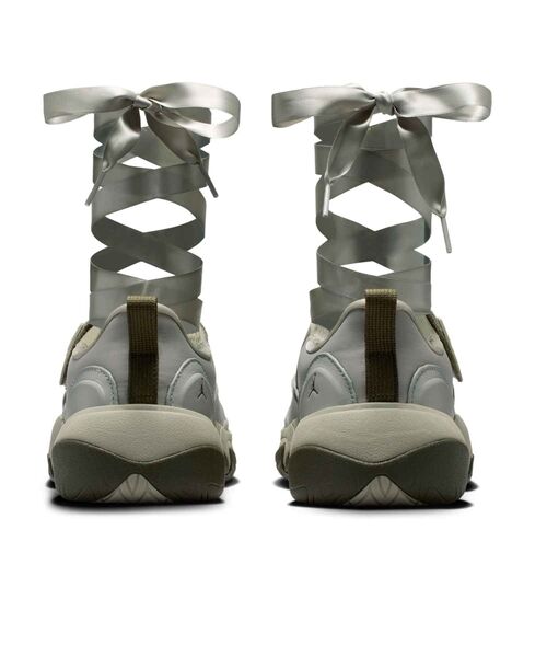 JORDAN BRAND(ジョーダンブランド)の「ジョーダン ポワント ウィメンズシューズ / Jordan Pointe Women's Shoes IV5281-304 Spruce Fog(バレエシューズ・レディース・ライトグリーン・24/23.5/23/22.5/22/26/25.5/25/24.5)」の16枚目の写真