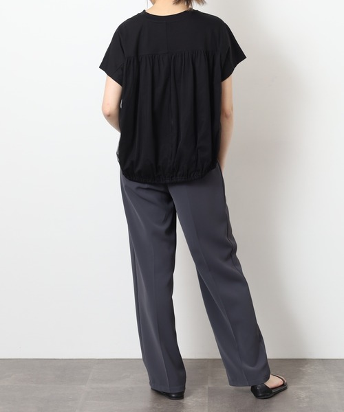 EGLANTINE(エグランティーヌ)の「EGLANTINE バックチュール発砲プリントドルマンカットソー 半袖(Tシャツ/カットソー・レディース・ベージュ・40)」の9枚目の写真