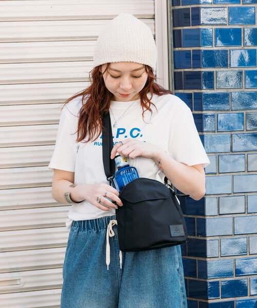 FREAK'S STORE（フリークスストア）の「GREGORY × FREAK'S STORE/グレゴリー 別注 TOASTY LEATHER PATCH/別注 トースティーショルダー レザーパッチ（ショルダーバッグ・レディース・ブラック/ベージュ・ONE SIZE）」の5枚目の写真