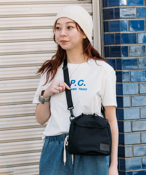 FREAK'S STORE（フリークスストア）の「GREGORY × FREAK'S STORE/グレゴリー 別注 TOASTY LEATHER PATCH/別注 トースティーショルダー レザーパッチ（ショルダーバッグ・レディース・ブラック/ベージュ・ONE SIZE）」の6枚目の写真