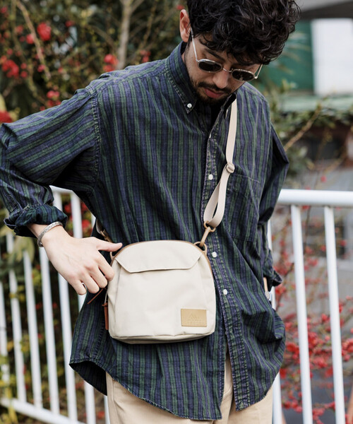 FREAK'S STORE（フリークスストア）の「GREGORY × FREAK'S STORE/グレゴリー 別注 TOASTY LEATHER PATCH/別注 トースティーショルダー レザーパッチ（ショルダーバッグ・レディース・ブラック/ベージュ・ONE SIZE）」の9枚目の写真