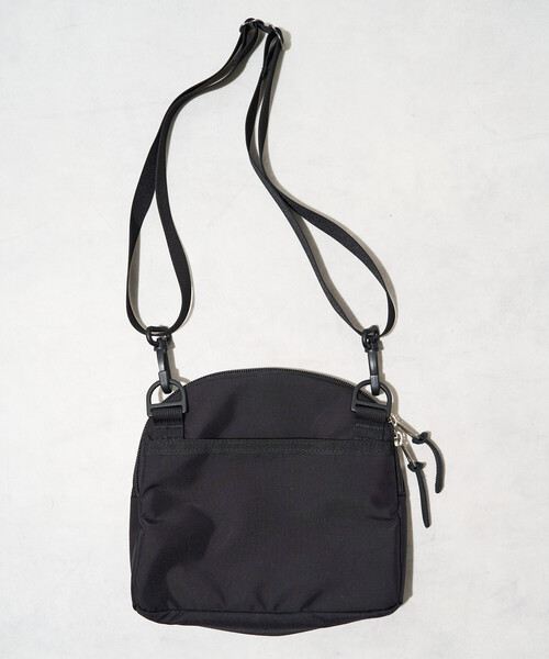 FREAK'S STORE（フリークスストア）の「GREGORY × FREAK'S STORE/グレゴリー 別注 TOASTY LEATHER PATCH/別注 トースティーショルダー レザーパッチ（ショルダーバッグ・レディース・ブラック/ベージュ・ONE SIZE）」の13枚目の写真