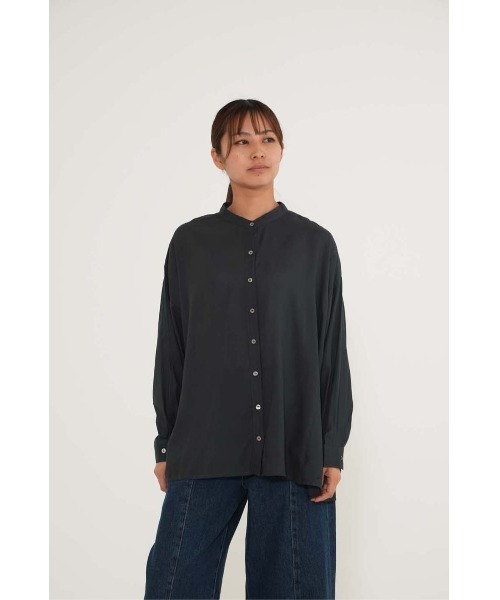 HEART MARKET(ハートマーケット)の「さらっと快適バンドカラー長袖シャツ(シャツ/ブラウス・レディース・ナチュラル/グリーン/ホワイト/チャコール・FREE)」の11枚目の写真
