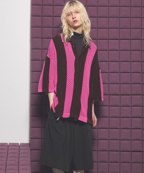 MAISON SPECIAL（メゾンスペシャル）の「《UNISEX》Random Stripe Mesh Jacquard Prime-Over Short Sleeve Knit Shirt/ランダムストライプメッシュジャガードプライムオーバーショートスリーブニットシャツ【MAISON SPECIAL/メゾンスペシャル】（シャツ/ブラウス・メンズ・ブラック/ピンク・0/1/2）」の13枚目の写真