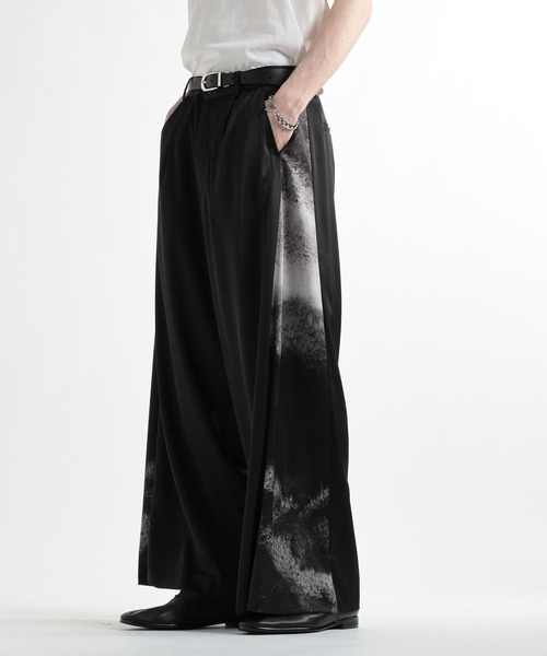 HARE(ハレ)の「【SET UP対応】ART SHIFTワイドパンツ(HARE)(スラックス・メンズ・ブラック/ベージュ/ブルー・SMALL/FREE/MEDIUM)」の2枚目の写真