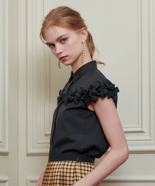 LOULOU WILLOUGHBY(ルルウィルビー)の「【LOULOU WILLOUGHBY】メニーリボンシャツ(シャツ/ブラウス・レディース・オフホワイト/ブラック・2)」の9枚目の写真