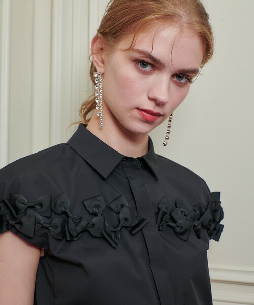 LOULOU WILLOUGHBY(ルルウィルビー)の「【LOULOU WILLOUGHBY】メニーリボンシャツ(シャツ/ブラウス・レディース・オフホワイト/ブラック・2)」の12枚目の写真
