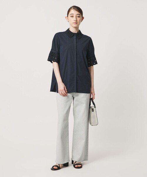 UNITED ARROWS（ユナイテッドアローズ）の「エンブロイダリー シャツ ブラウス 4WAY（シャツ/ブラウス・レディース・オフホワイト/ライトブルー/ネイビー・FREE）」の8枚目の写真