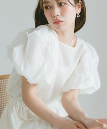 VANNIE U（ヴァニーユー）の「タックデザインスリーブシアーブラウス（シャツ/ブラウス）」