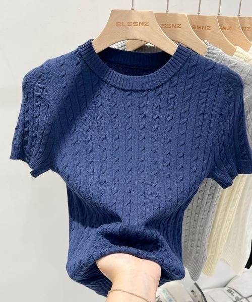 LUCPY(ラクピー)の「ケーブルリブニット半袖トップス(その他トップス・レディース・ブラック/グレー/ホワイト/レッド/ネイビー/イエロー・FREE)」の4枚目の写真