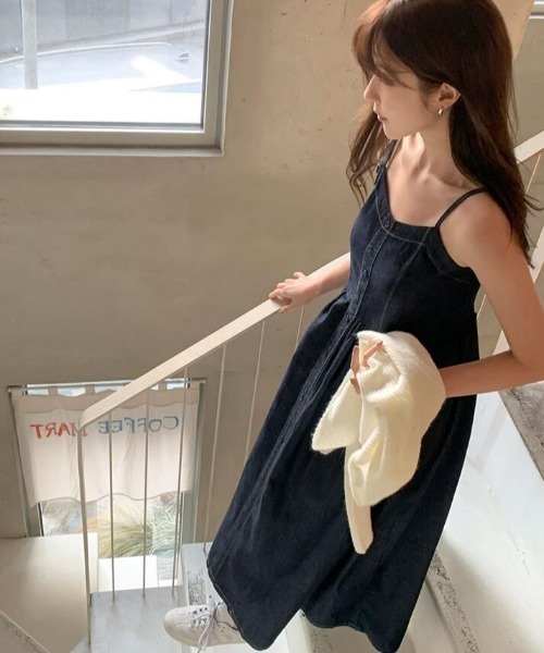 semplice（センプリチェ）の「キャミソール デニムワンピース（ワンピース・レディース・ネイビー・F）」の13枚目の写真