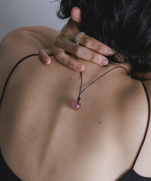 SMELLY(スメリー)の「SMELLY so’ strawberryquartz necklace(ネックレス・レディース・シルバー系その他・-)」の11枚目の写真