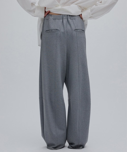 Ameri(アメリ)の「2WAY HEM BUTTON BARREL PANTS(スウェットパンツ・レディース・グレー/ブラウン/ブラック・MEDIUM/SMALL/X-SMALL)」の19枚目の写真
