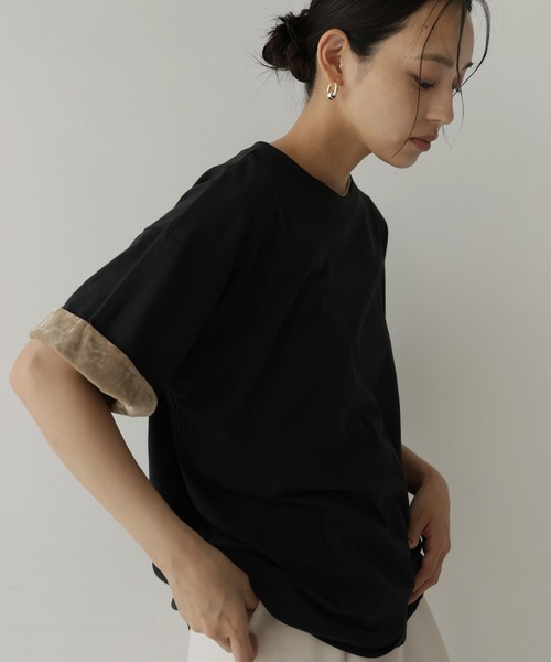 hellam(へラム)の「ベロアスリーブロールアップTシャツ(Tシャツ/カットソー・レディース・ホワイト/ブラック/ブラウン・FREE)」の5枚目の写真