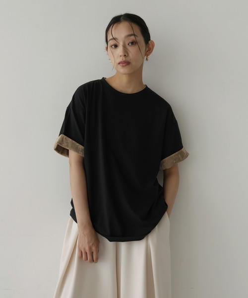 hellam(へラム)の「ベロアスリーブロールアップTシャツ(Tシャツ/カットソー・レディース・ホワイト/ブラック/ブラウン・FREE)」の6枚目の写真