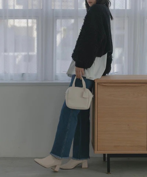 merrylatte(メリーラテ)の「セミフレアデニムパンツ【IROHANI】(デニムパンツ・レディース・ブルー・S)」の2枚目の写真