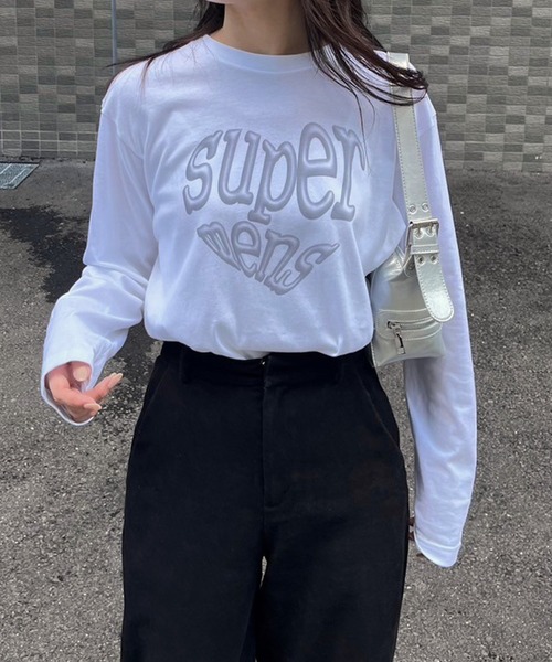 tunee(チュニー)の「メタリック加工プリントロンT/長袖Tシャツ(hsyd)(Tシャツ/カットソー・レディース・ホワイト・LARGE)」の4枚目の写真