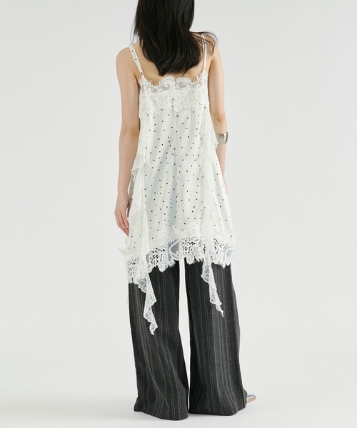 Ezick(エジック)の「satin lace cami tunic/サテンレースキャミチュニック(キャミソール・レディース・アイボリー/ブラック・FREE)」の19枚目の写真