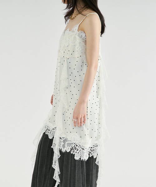Ezick(エジック)の「satin lace cami tunic/サテンレースキャミチュニック(キャミソール・レディース・アイボリー/ブラック・FREE)」の11枚目の写真