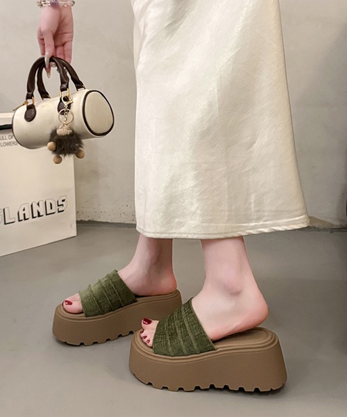 Lace Ladies(レースレディース)の「レイヤード ワイドベルト 厚底 ミュール サンダル(サンダル・レディース・アイボリー/グリーン/ブラウン・24.5cm/22.5cm/25cm/23cm/23.5cm/24cm)」の5枚目の写真