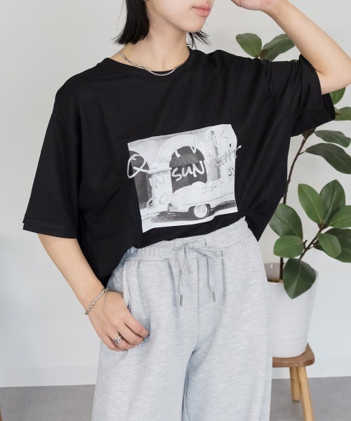 RCD(アールシーディー)の「接触冷感 箔×ヴィンテージカーフォトプリント カノコ Tシャツ(Tシャツ/カットソー・レディース・ホワイト×ゴールド/ブラック×シルバー・M)」の2枚目の写真