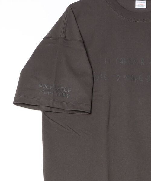 Champion(チャンピオン)の「【Champion/チャンピオン】メンズ ショートスリーブTシャツ(Tシャツ/カットソー・メンズ・その他35/ブラック系その他/ホワイト・LARGE/MEDIUM/X-LARGE)」の4枚目の写真