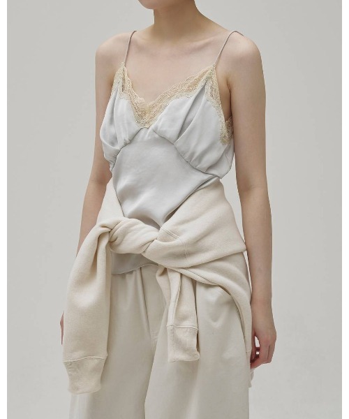 TODAYFUL（トゥデイフル）の「Satin Lace Camisole 12610431（キャミソール・レディース・ブラック/グリーン/オフホワイト・FREE）」の3枚目の写真