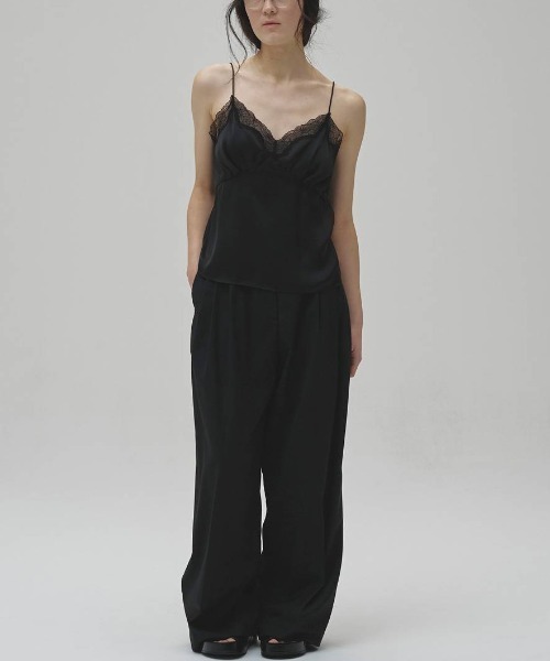 TODAYFUL（トゥデイフル）の「Satin Lace Camisole 12610431（キャミソール・レディース・ブラック/グリーン/オフホワイト・FREE）」の2枚目の写真