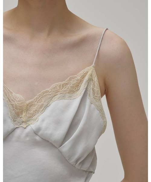 TODAYFUL（トゥデイフル）の「Satin Lace Camisole 12610431（キャミソール・レディース・ブラック/グリーン/オフホワイト・FREE）」の11枚目の写真