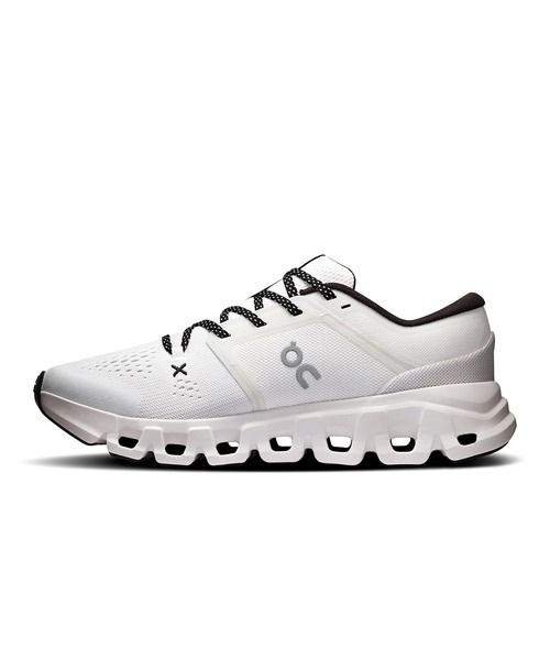 On(オン)の「ON/オン CloudX5 クラウドエックス5 3WG3006(スニーカー・レディース・ホワイト/ブラック・23.5cm/24.5cm/25.5cm/23.0cm/24.0cm/25.0cm/26.0cm)」の14枚目の写真