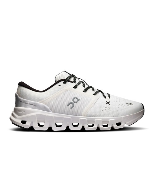 On(オン)の「ON/オン CloudX5 クラウドエックス5 3WG3006(スニーカー・レディース・ホワイト/ブラック・23.5cm/24.5cm/25.5cm/23.0cm/24.0cm/25.0cm/26.0cm)」の13枚目の写真