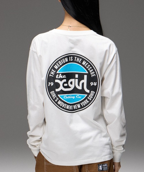 X-girl（エックスガール）の「ROUNDEL LOGO L/S TEE（Tシャツ/カットソー・レディース・ホワイト/ブラック・S/M/L）」の3枚目の写真