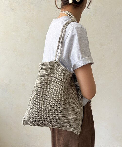 DouDou(ドゥドゥ)の「【WEB限定】ラメ糸編みトートバッグ(トートバッグ・レディース・シルバー系その他2/ブラック/シルバー・FREE)」の1枚目の写真