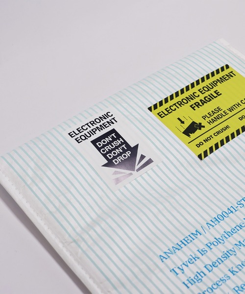 HIGHTIDE(ハイタイド)の「ANAheim アナハイム Laptop Sleeve Stripes 13inch ラップトップスリーブストライプス 13インチ PCケース(PC・タブレットケース・レディース・ブルー/レッド・FREE)」の10枚目の写真