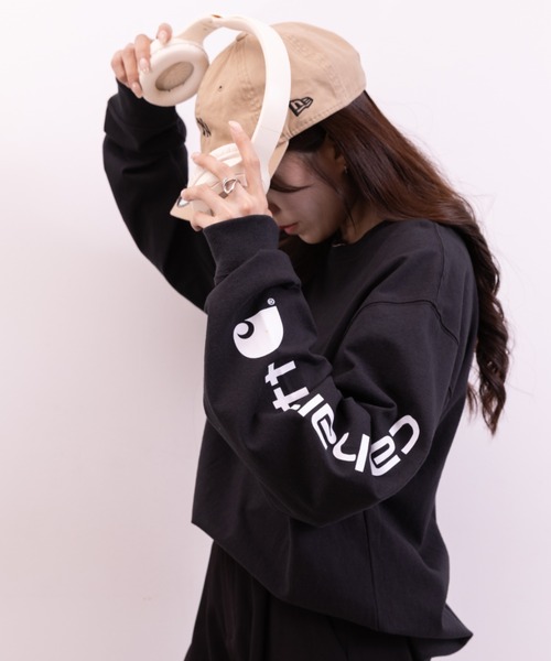 Carhartt（カーハート）の「Carhartt(カーハート)/袖ロゴ ロンT USA規格 ルーズフィット ヘビーウェイト 6.75Oz ビッグサイズ オーバーサイズ コットン K231/ LOOSE FIT HEAVYWEIGHT LONG-SLEEVE LOGO SLEEVE GRAPHIC T-SHIRT（Tシャツ/カットソー・レディース・グレー/ダークグレー/ブラック・XXL/XL/M/L）」の12枚目の写真