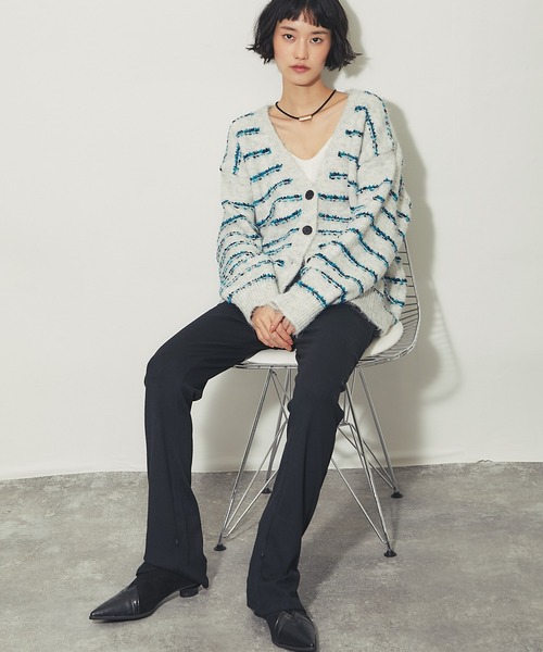 ANOTHER S（アナザーエス）の「ウールタッチオーバーサイズVネックニットカーディガン（Tシャツ/カットソー・レディース・ブラウン/グレー/アイボリー・FREE）」の11枚目の写真