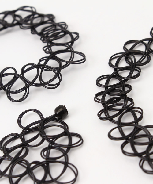 FIG&VIPER（フィグアンドバイパー）の「TATTOO CHOKER SET（ネックレス・レディース・ブラック・FREE）」の4枚目の写真