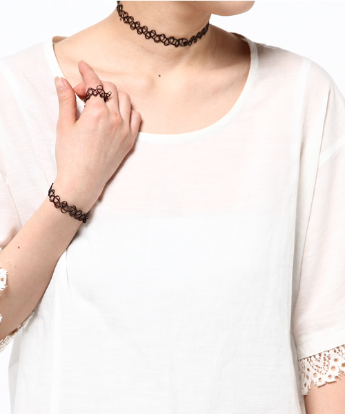 FIG&VIPER（フィグアンドバイパー）の「TATTOO CHOKER SET（ネックレス・レディース・ブラック・FREE）」の3枚目の写真
