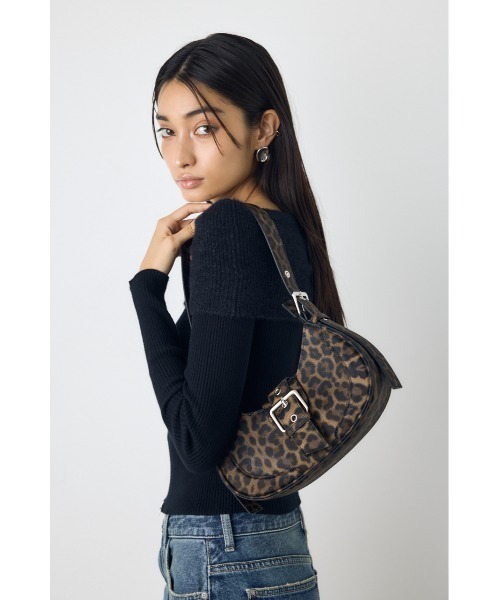 AZUL by moussy(アズールバイマウジー)の「バックルベルトワンハンドルアニマルバッグ 秋服 冬服 レオパード柄 ヒョウ柄 アニマル柄 牛柄 カウ柄(ハンドバッグ・レディース・マルチ/ブラウン系その他・FREE)」の19枚目の写真