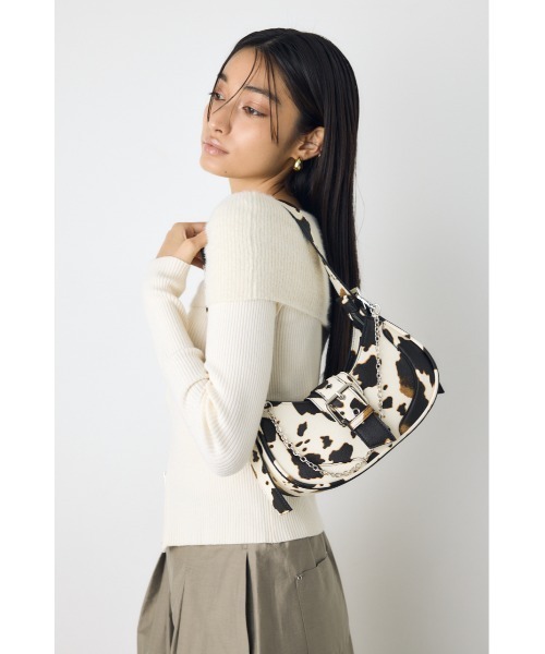 AZUL by moussy(アズールバイマウジー)の「バックルベルトワンハンドルアニマルバッグ 秋服 冬服 レオパード柄 ヒョウ柄 アニマル柄 牛柄 カウ柄(ハンドバッグ・レディース・マルチ/ブラウン系その他・FREE)」の7枚目の写真
