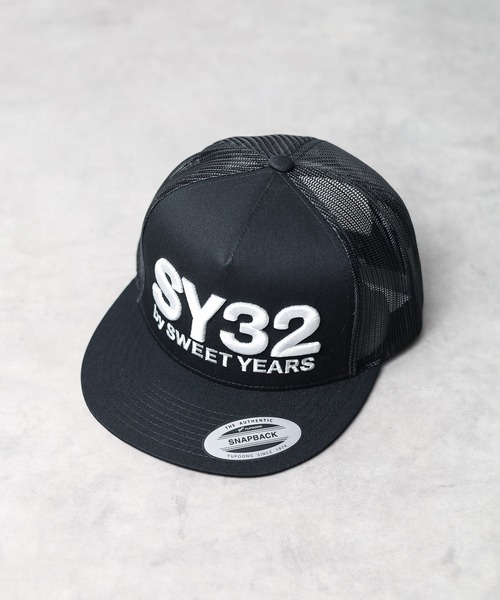 SY32 by SWEET YEARS(エスワイサーティトゥバイスィートイヤーズ)の「【es】【SY32 by SWEET YEARS】ロゴ刺繍メッシュキャップ(キャップ・メンズ・ブラック系その他・FREE)」の1枚目の写真