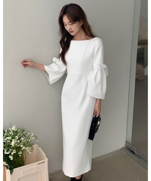 BIRTHDAY BASH(バースデイバッシュ)の「PUFF RIBBON MIDI DRESS(パフリボンミディワンピース)(ワンピース・レディース・ホワイト/ブラック・SMALL/MEDIUM)」の19枚目の写真